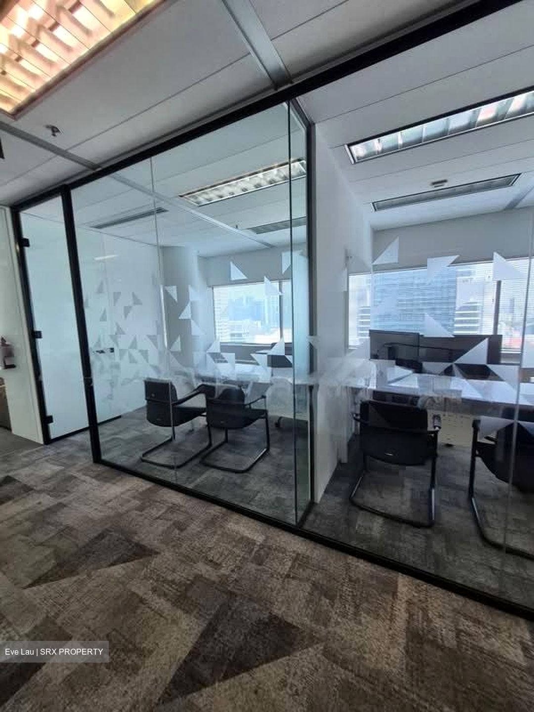 Gateway East (D7), Office #597571991
